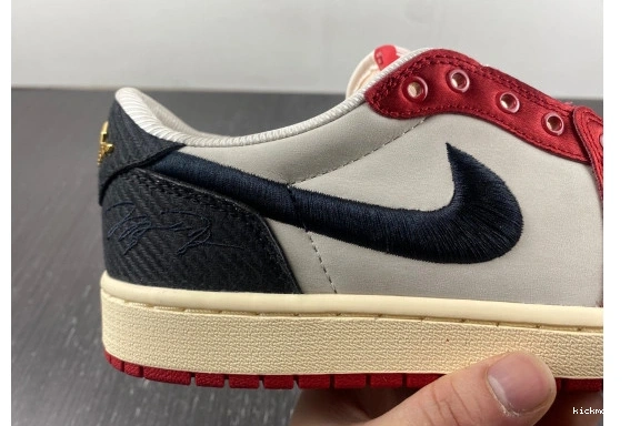 Away FN0432-100 Room Retro Low Jordan OG Trophy 1 0513